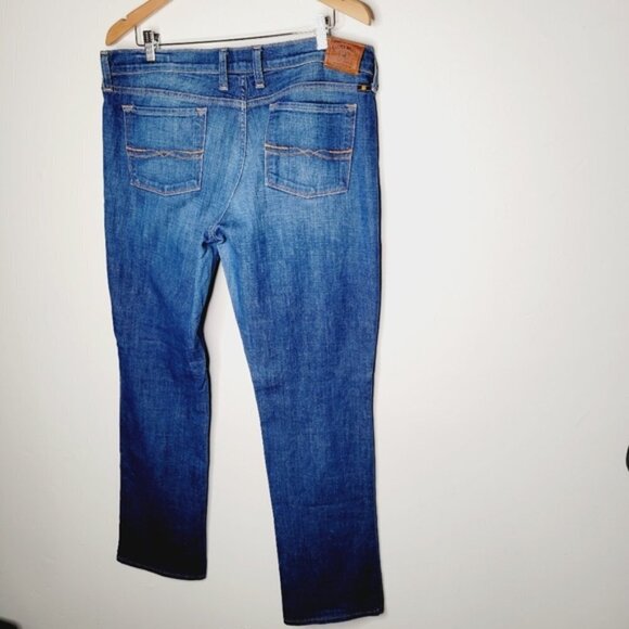 Lucky Brand Charlie Straight Jeans - Picture 8 of 9